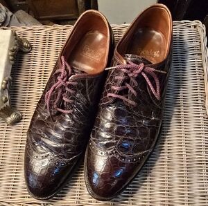 Pair of Men's Vintage FootJoy Cordovan Alligator Size 9C Shoes
